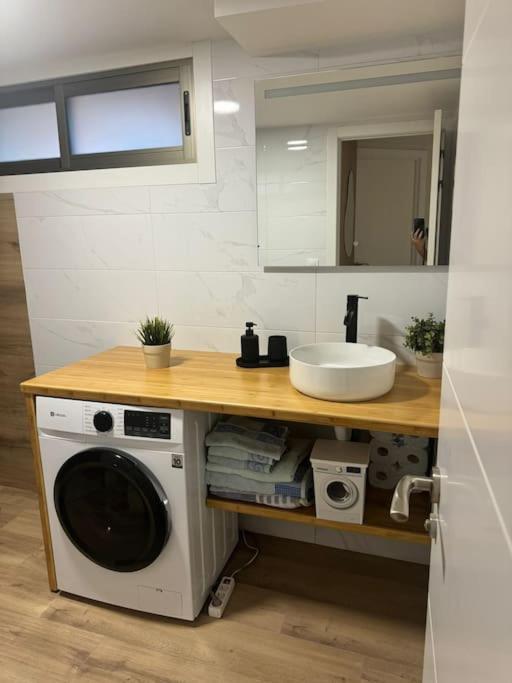 Al Mar Apartment Виго Екстериор снимка