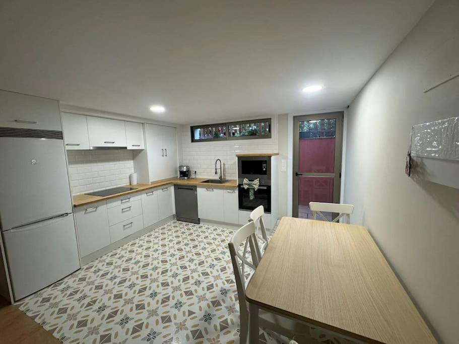 Al Mar Apartment Виго Екстериор снимка